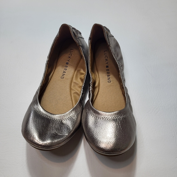Lucky Brand  Ballet Flats Silver Pewter Leatger Round Toe Lace Up Detail Sz 6.5 - Picture 2 of 8